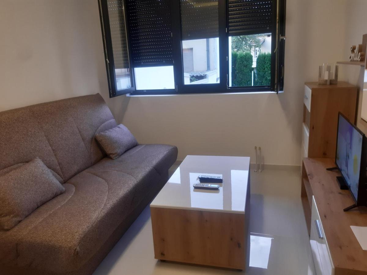 Stojanovic Apartments Ниш Экстерьер фото
